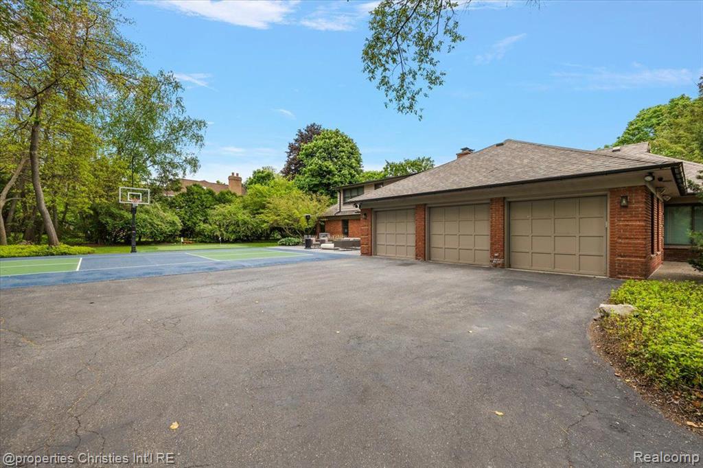 4889 ARDMORE Drive, Bloomfield Hills, MI 48302 — Photo 59