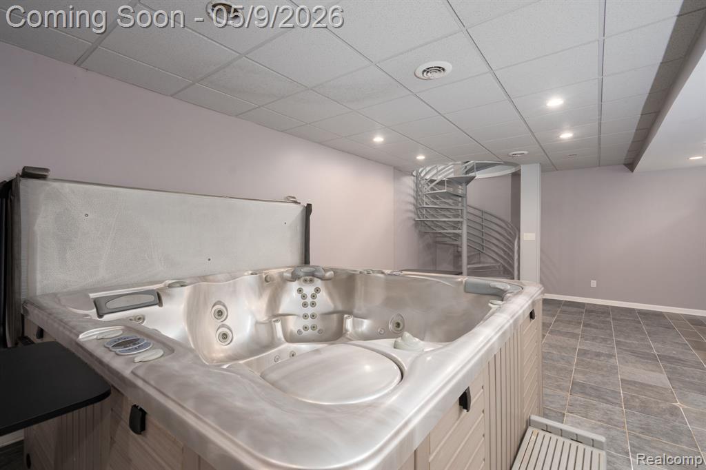 6091 Brookstone Lane, Grand Blanc, MI 48439 — Photo 29