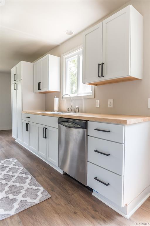 9114 ISLAND Drive, Clay, MI 48001 — Photo 10