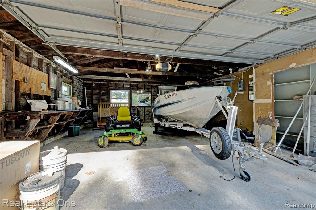 9150 Rattalee Lake Road, Clarkston, MI 48348 — Photo 31