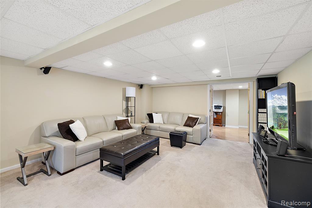 626 WOODSIDE Drive, 62, Milford, MI 48381 — Photo 33
