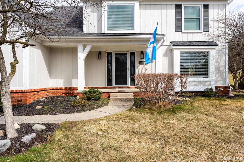 6775 CANTERBURY Lane, Clarkston, MI 48348 — Photo 2