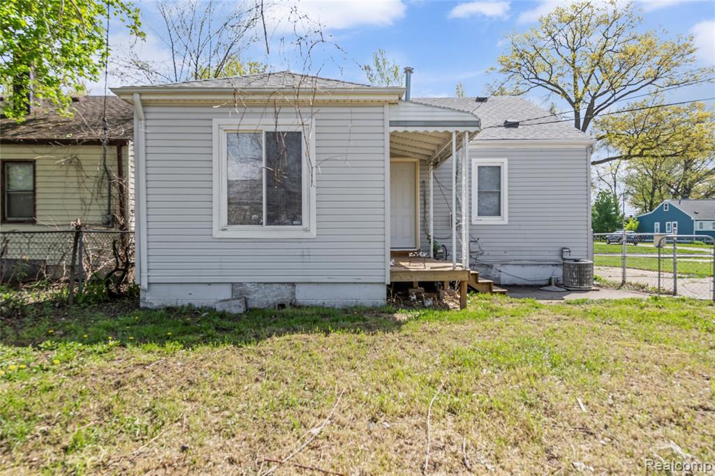 23435 Vance Avenue, Hazel Park, MI 48030 — Photo 22