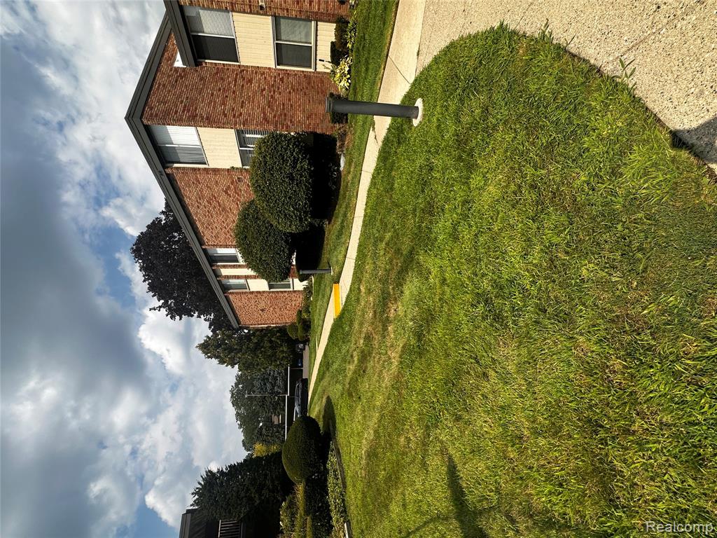 4041 Maple Road S, Bloomfield Hills, MI — Photo 2