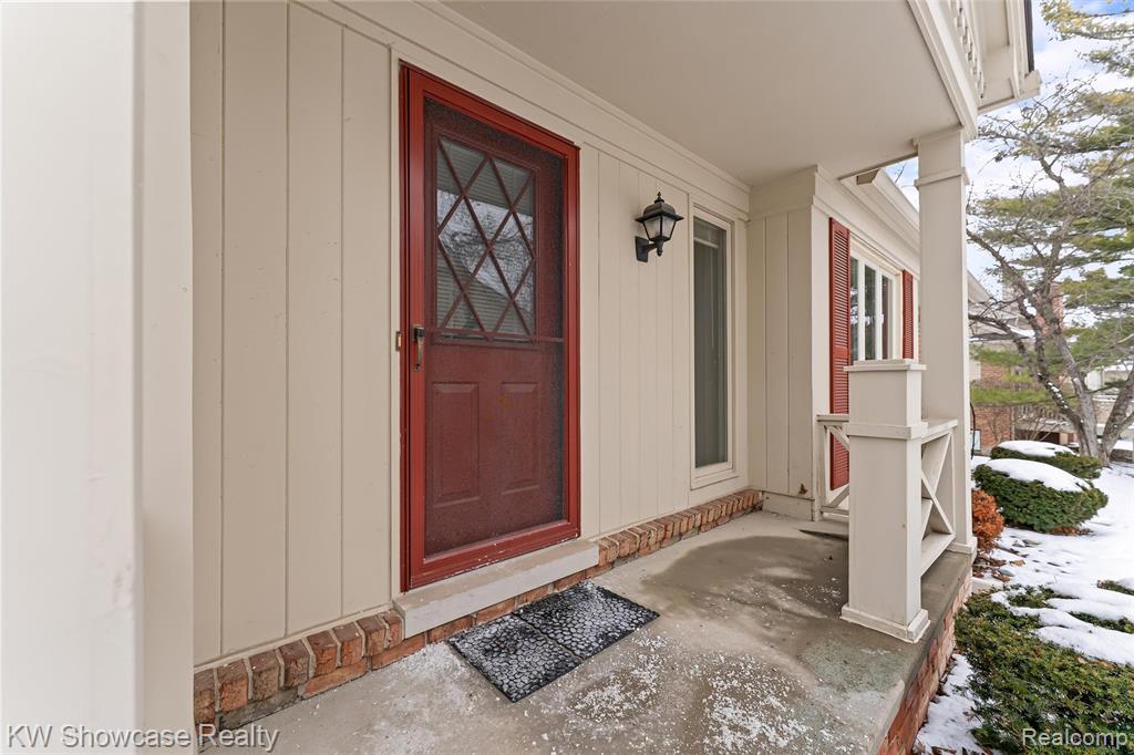 6933 Pebble Park Circle, 83, West Bloomfield, MI — Photo 3