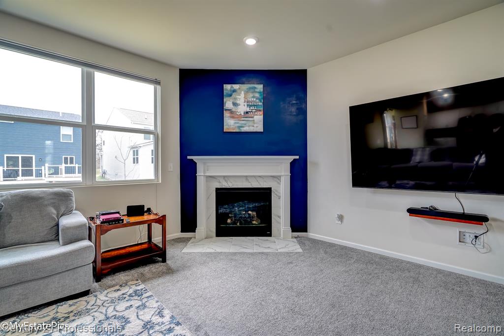 6044 FIELDSTONE Circle, South Lyon, MI 48178 — Photo 10