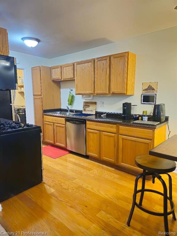 39726 VILLAGE WOOD Circle, Novi, MI — Photo 2