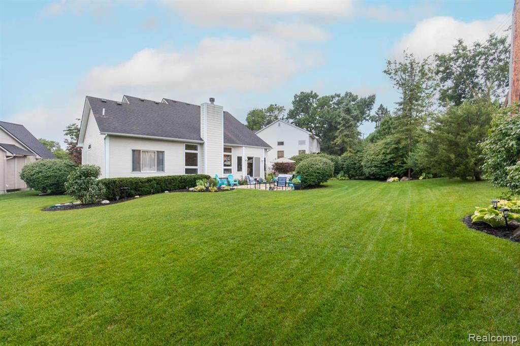 914 E LIBERTY Street, Milford, MI 48381 — Photo 5
