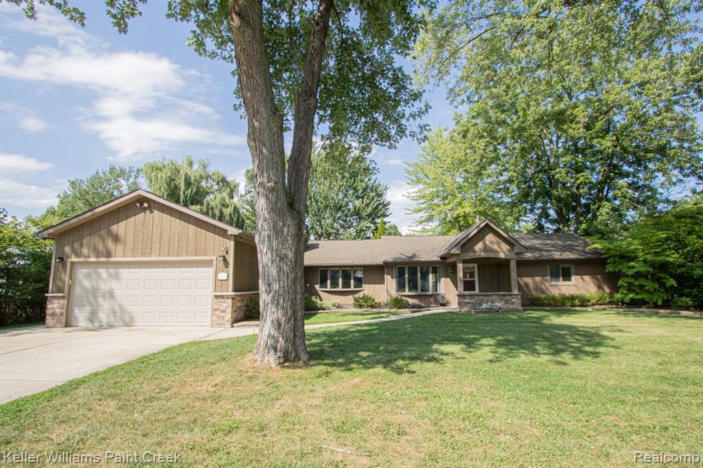 21725 Ulrich Street, Clinton Twp, MI 48036