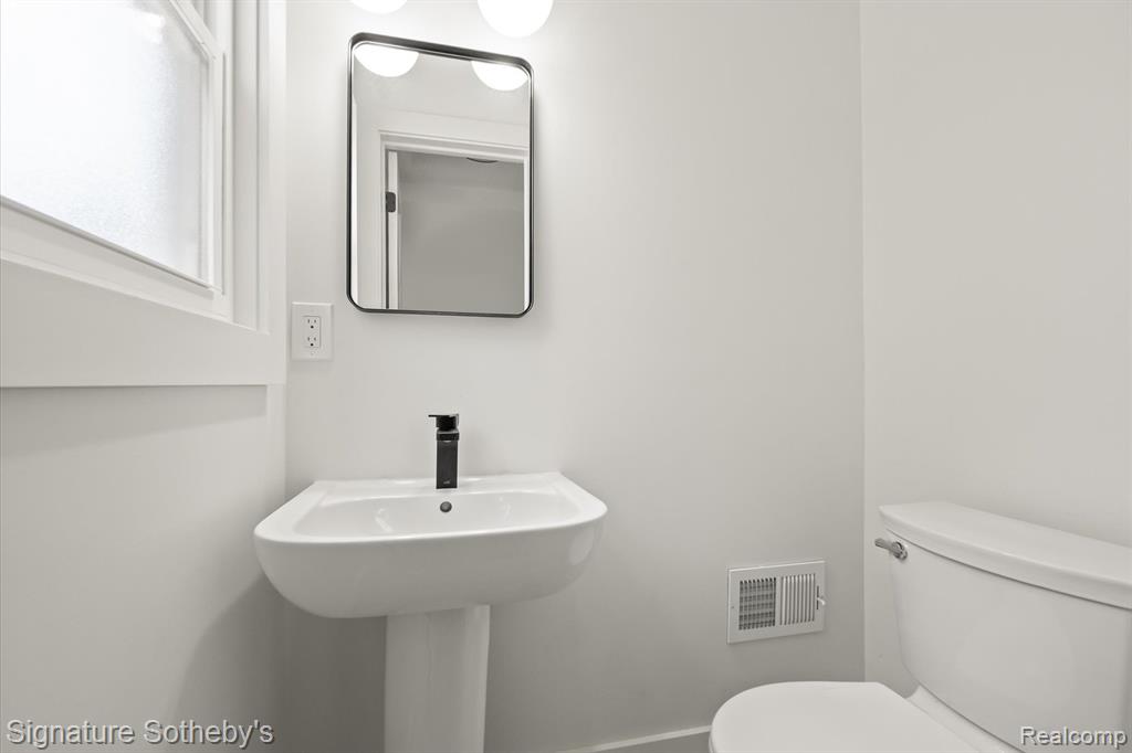 4235 Sheridan Drive, Royal Oak, MI 48073 — Photo 14