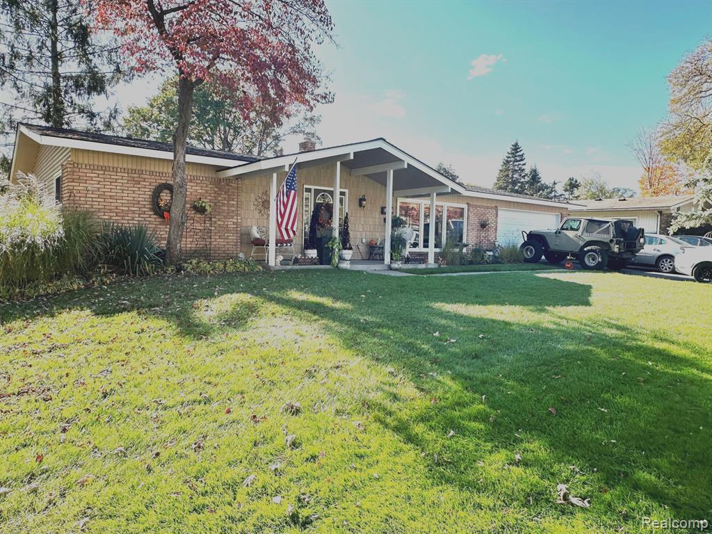 8968 DEVON Drive, Shelby Twp, MI 48317 — Photo 2