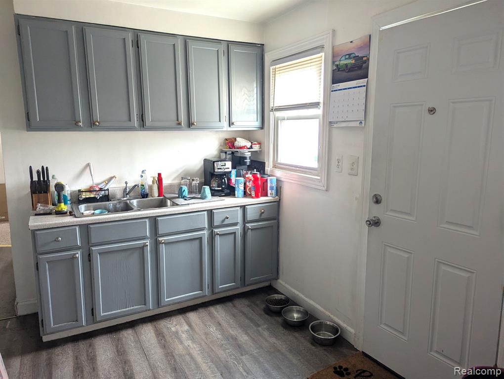 4847 HUNT Street, Wayne, MI 48184 — Photo 8