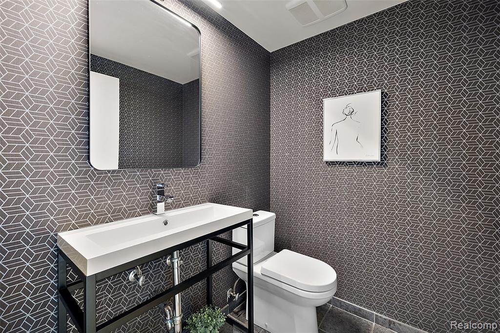 432 S Washington Avenue, 806, Royal Oak, MI 48067 — Photo 12