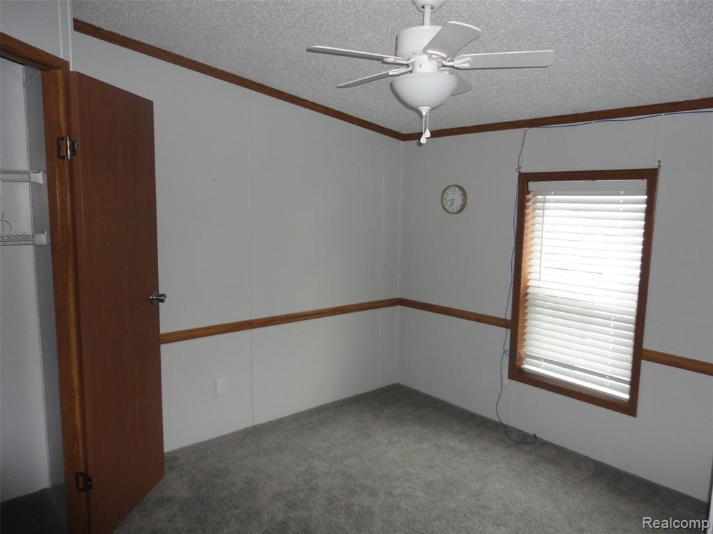 423 Glasgow, Temperance, MI 48182 — Photo 16