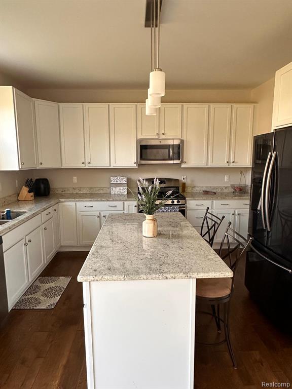 4769 N Stonegate Circle, Lake Orion, MI — Photo 11