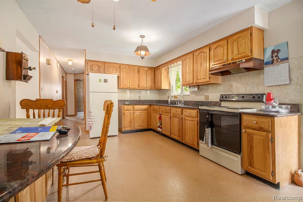 2100 Carleton West Road, Carleton, MI 48117 — Photo 9