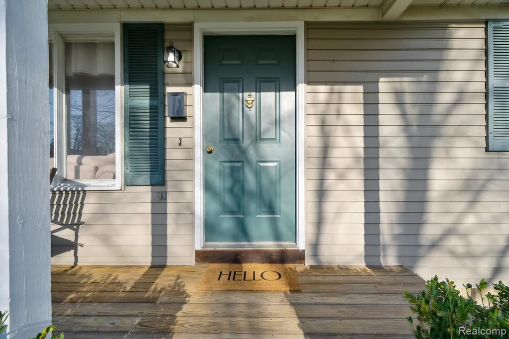 909 DEARBORN Street, Howell, MI 48843 — Photo 5