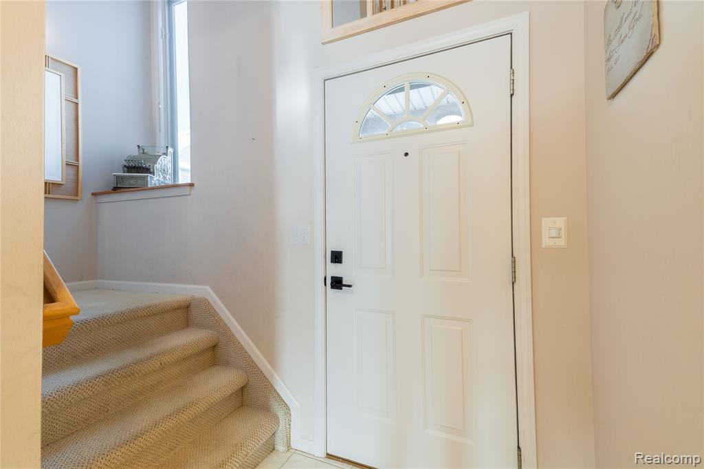 27824 Reo Road, Grosse Ile, MI 48138 — Photo 4