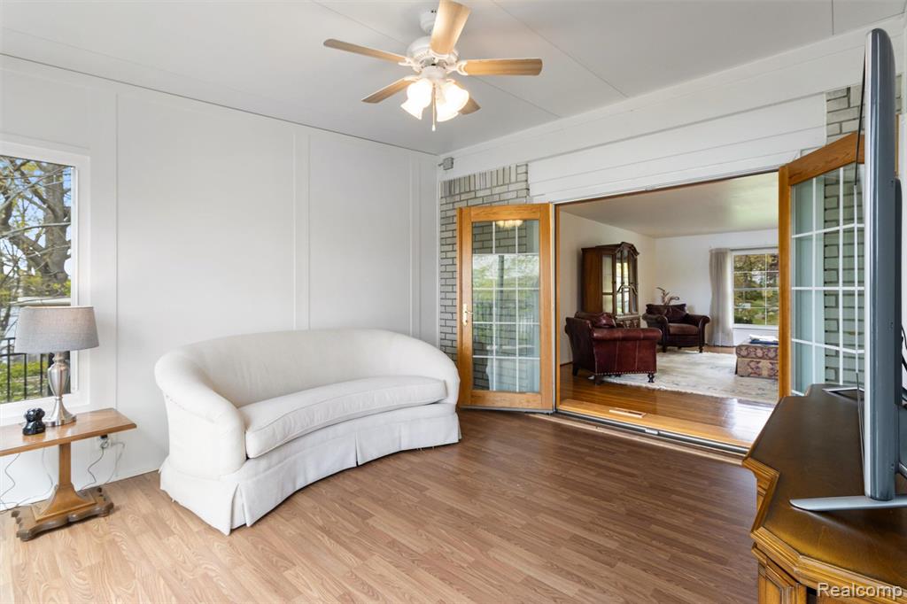 3379 Wormer Drive, Waterford, MI 48329 — Photo 13
