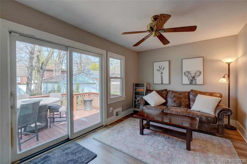 59 Wellesley Drive, Pleasant Ridge, MI — Photo 9