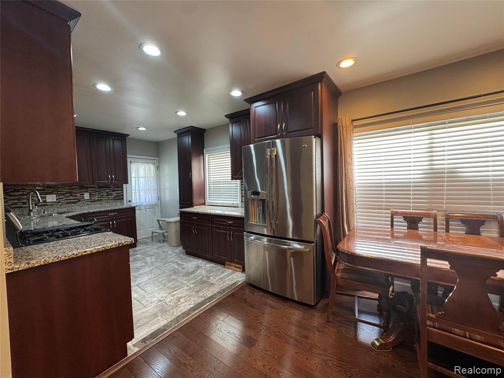 6438 Barrie Street, Dearborn, MI 48126 — Photo 6