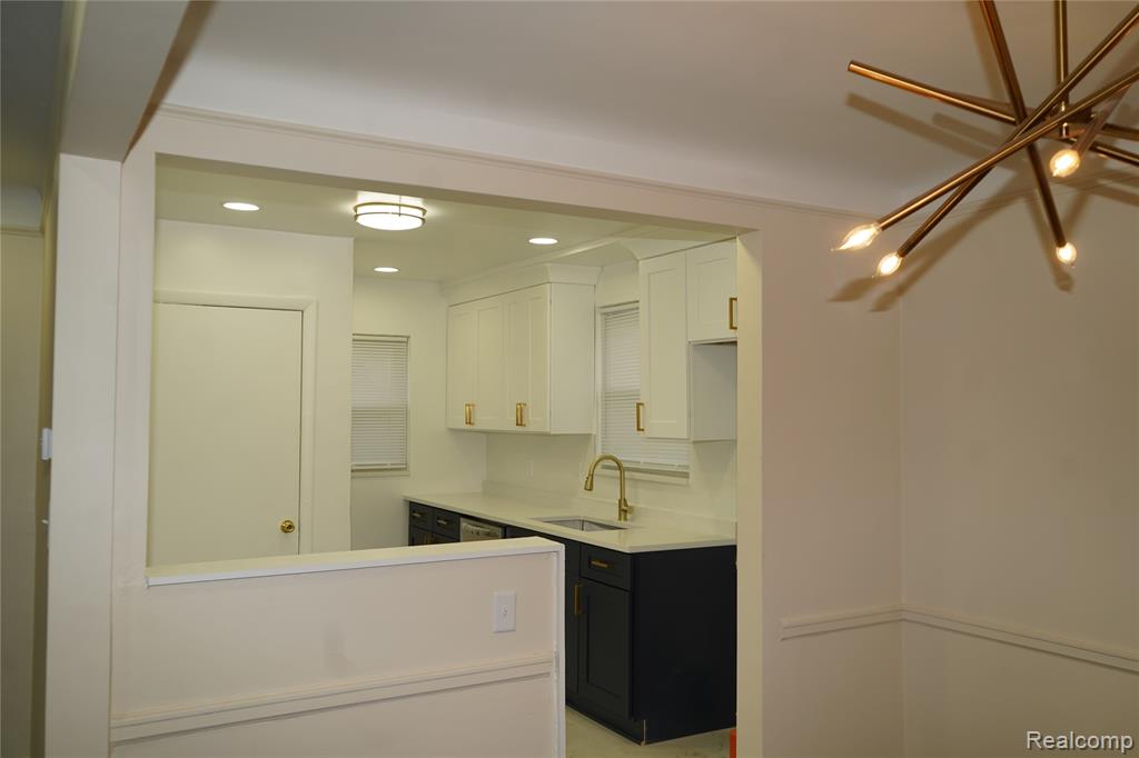 7241 W Outer Drive, Detroit, MI 48235 — Photo 9