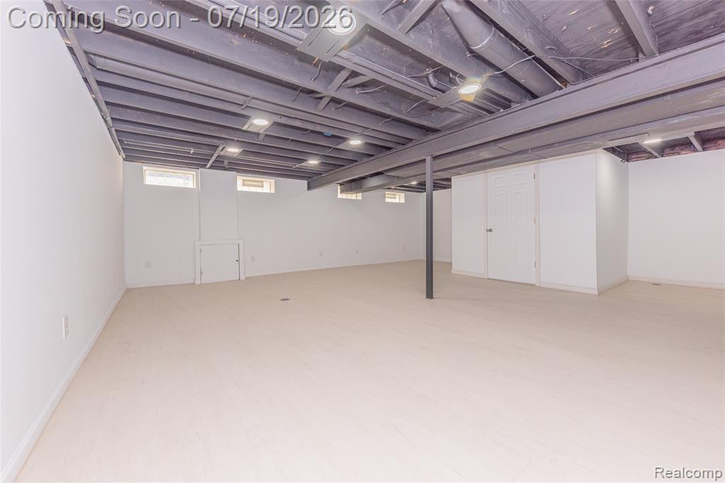 5994 Kingsfield Drive, West Bloomfield, MI — Photo 27