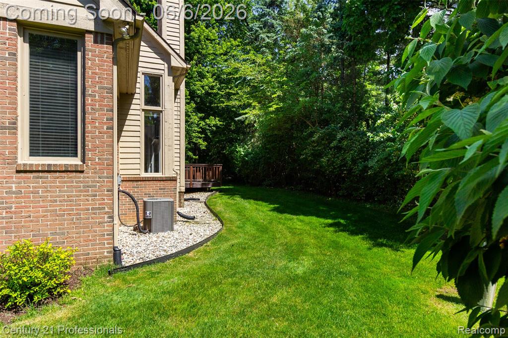 29401 Windmill Court, Farmington, MI 48334 — Photo 45