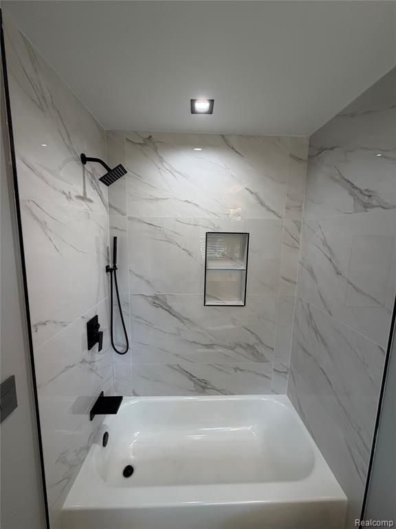 561 E Walled Lake Drive, Walled Lake, MI 48390 — Photo 24