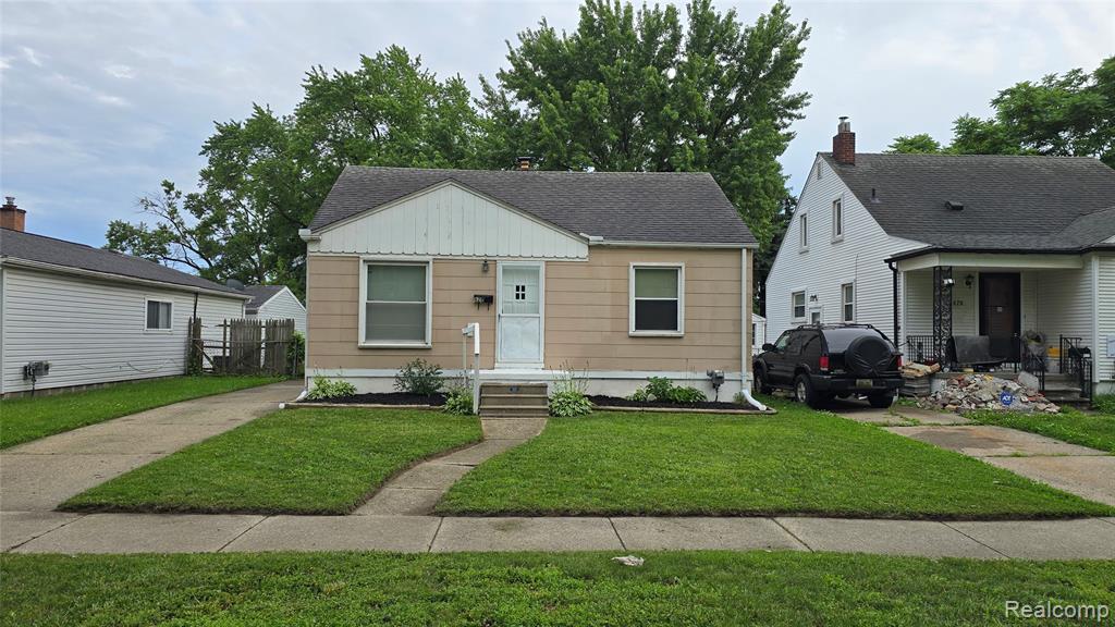 828 E Hayes Avenue, Hazel Park, MI 48030 — front exterior