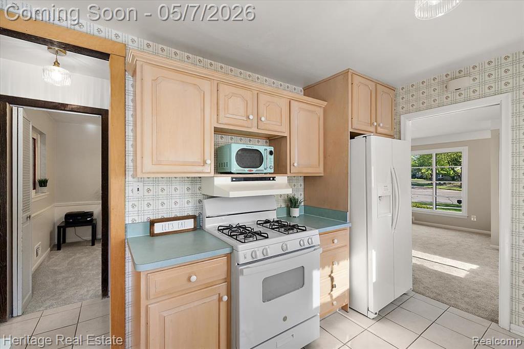 31881 Lamar Drive, Farmington, MI 48336 — Photo 14