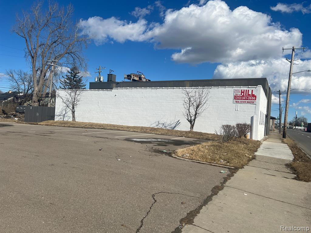 521 E 7 MILE Road, Highland Park, MI 48203 — Photo 13