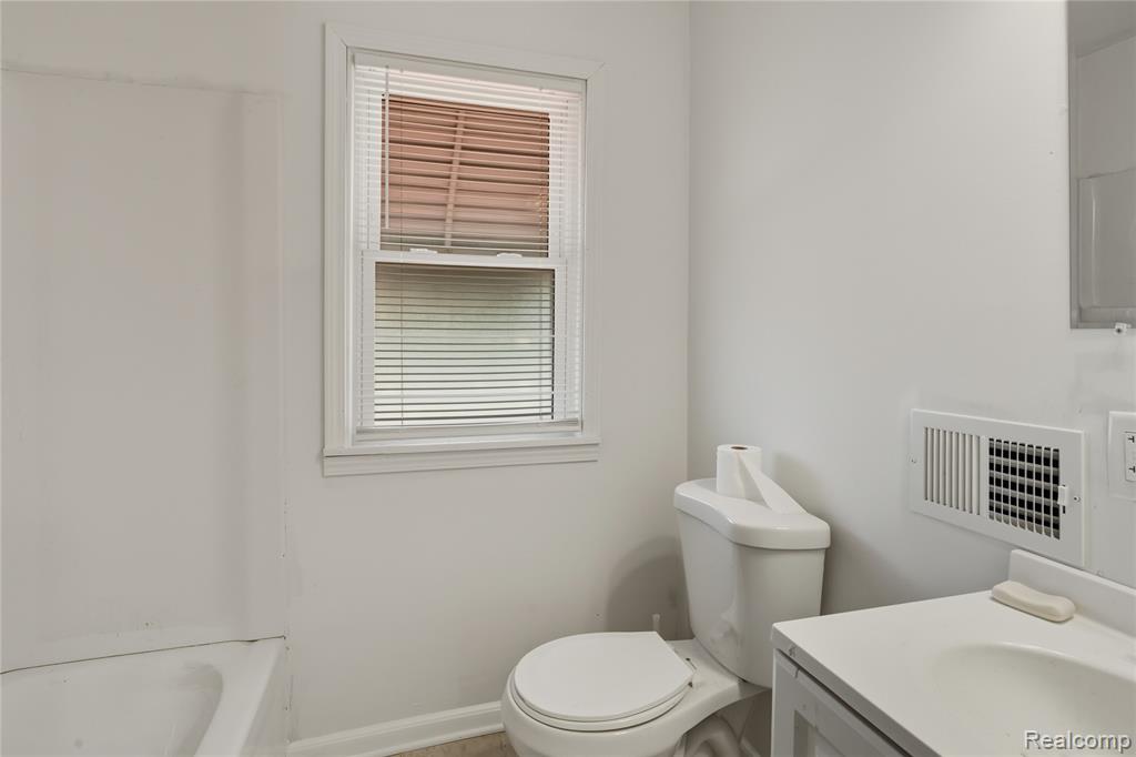 608 Nevada Avenue, Pontiac, MI 48341 — Photo 16