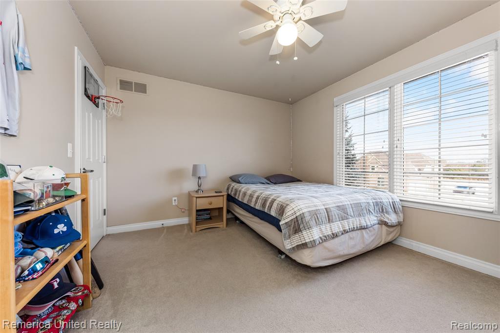 24695 Wedgewood Dr, South Lyon, MI 48178 — Photo 31