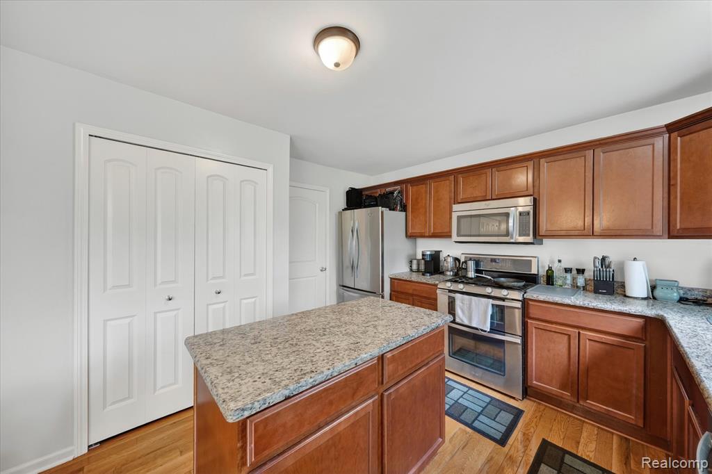 6119 Treetops Drive, Romulus, MI 48174 — Photo 18