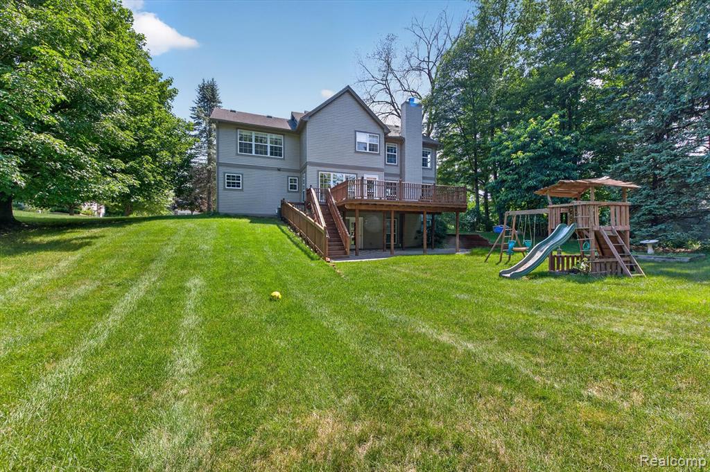 4895 Greenview Drive, Commerce Twp, MI 48382 — Photo 49