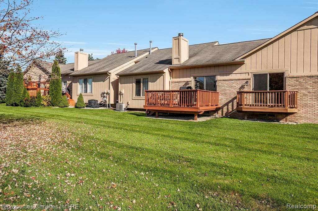 35211 White Pine Trail, Farmington Hills, MI 48335 — Photo 31