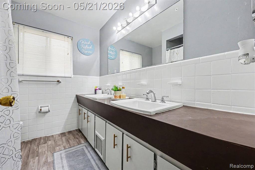 28326 Alden Street, Madison Heights, MI 48071 — Photo 14