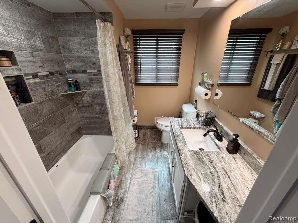 4803 Crestbrook Drive, Waterford, MI 48328 — Photo 15