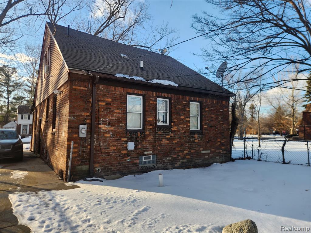 19160 Strasburg Street, Detroit, MI 48205 — Photo 10