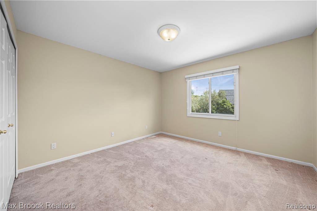 5149 Parkgate Drive, Commerce Twp, MI 48382 — Photo 45