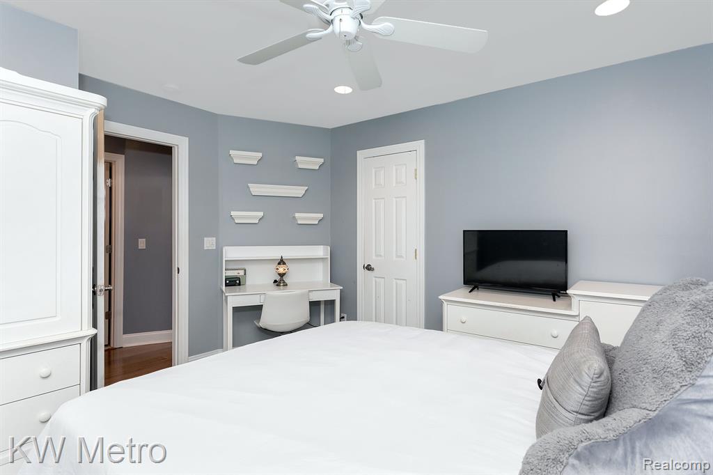 55 BOYKEN Road, Rochester Hills, MI 48307 — Photo 20