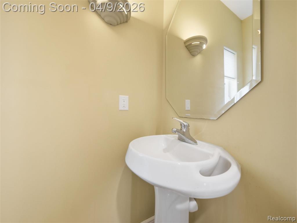 7845 Sleepy Hollow Drive, Northville, MI 48168 — Photo 20