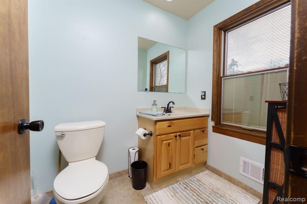 6300 VICTORIA Court, Fenton, MI 48430 — Photo 23