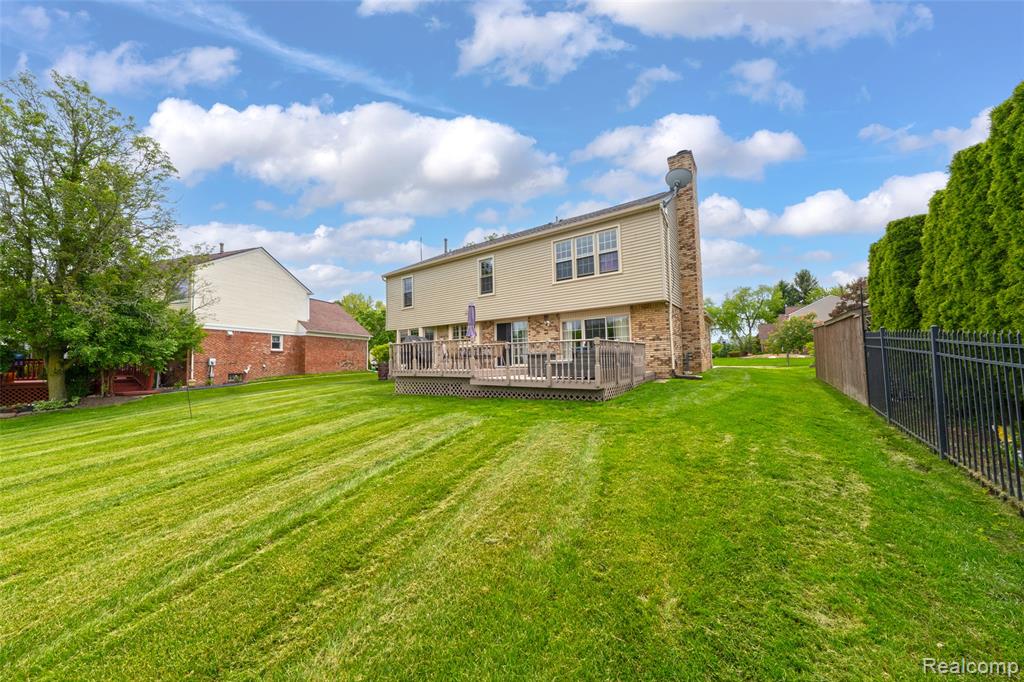 45300 White Pines Drive, Novi, MI — Photo 31
