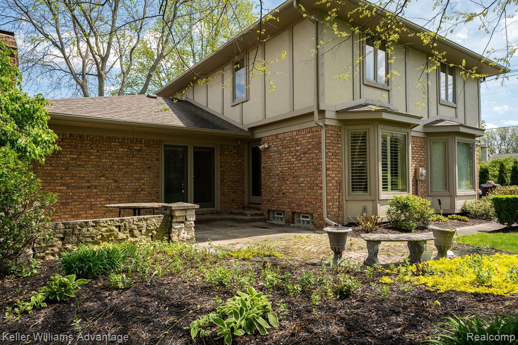 16131 Winchester Drive, Northville, MI 48168 — Photo 44
