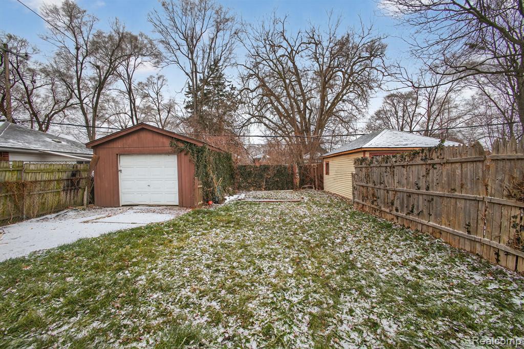 9495 Lakepointe Street, Detroit, MI 48224 — Photo 36