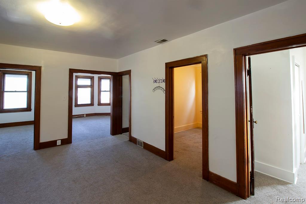 3273 Yemans Street, Hamtramck, MI 48212 — Photo 17