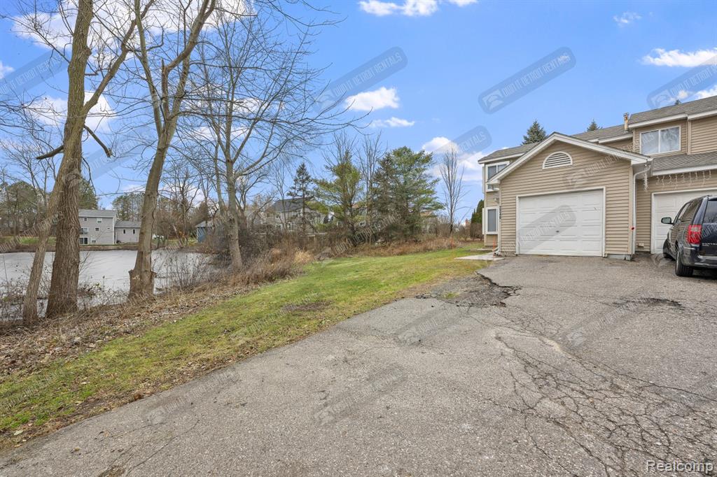 2249 S Commerce Road, Wolverine Lake, MI, 48390