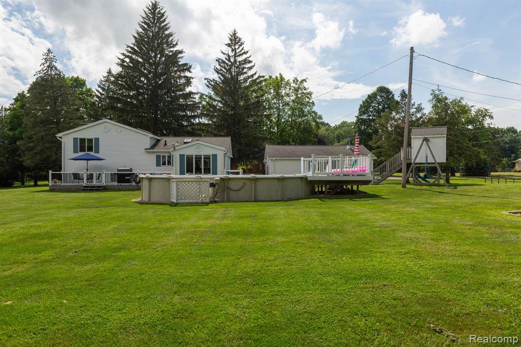 9026 Woodside Road, Northville, MI 48167 — Photo 45